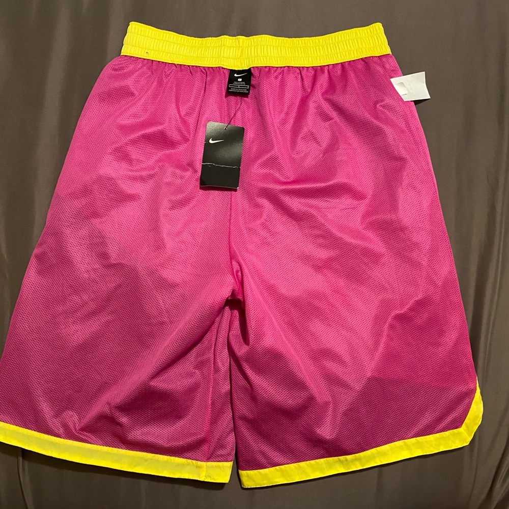 Nike Basketball Shorts - Picture 6 of 7